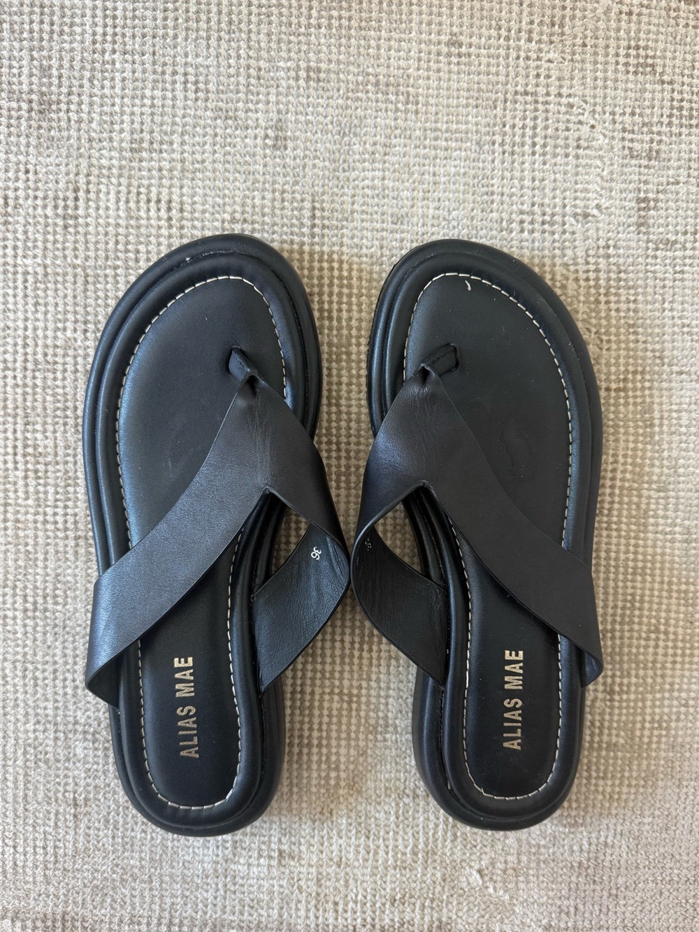 Alias Mae Black Sandals